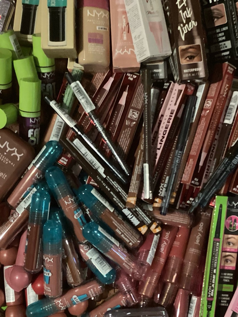 NYX 10 piece MAKEUP LOT